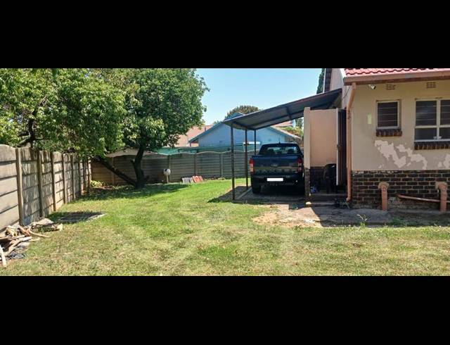 3 BEDROOM HOUSE FOR SALE IN BIRCHLEIGH NORTH